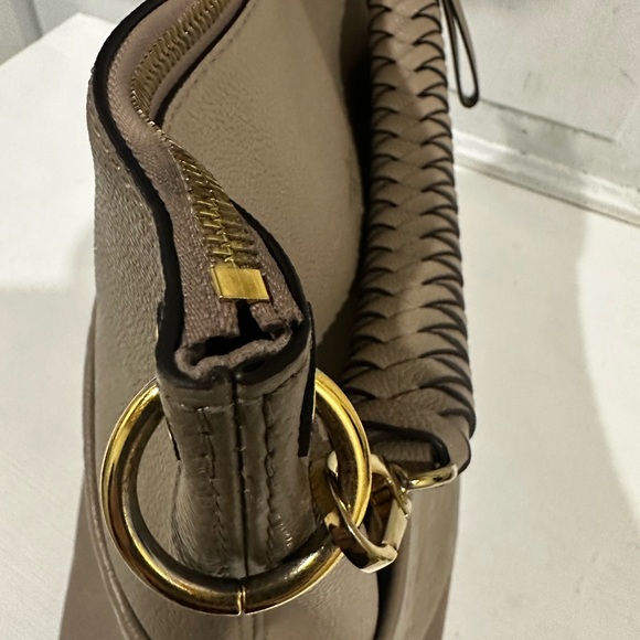 Louis Vuitton Maida Hobo in Turtledove - Picture 15 of 16
